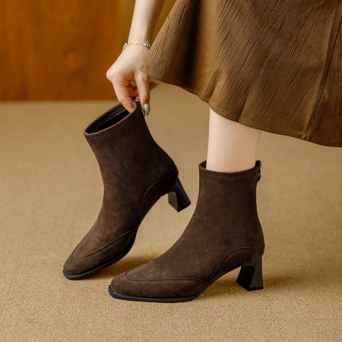 Women's Stretch Thin Suede British Style Square Head Chunky Not Tired Heels