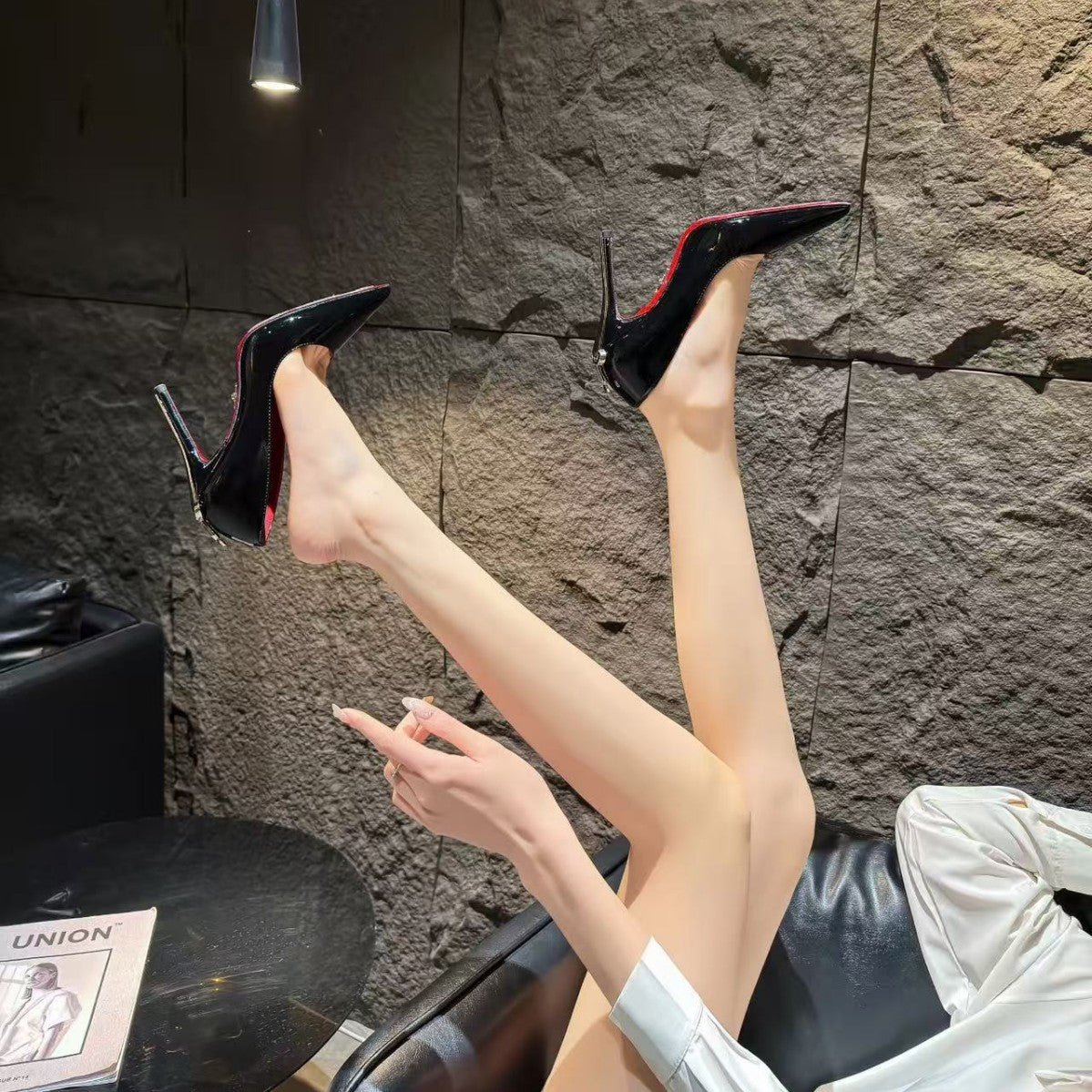 Women's High Sharp Sword Metal Element Pointed Stiletto Beautiful Temperament High-grade Heels