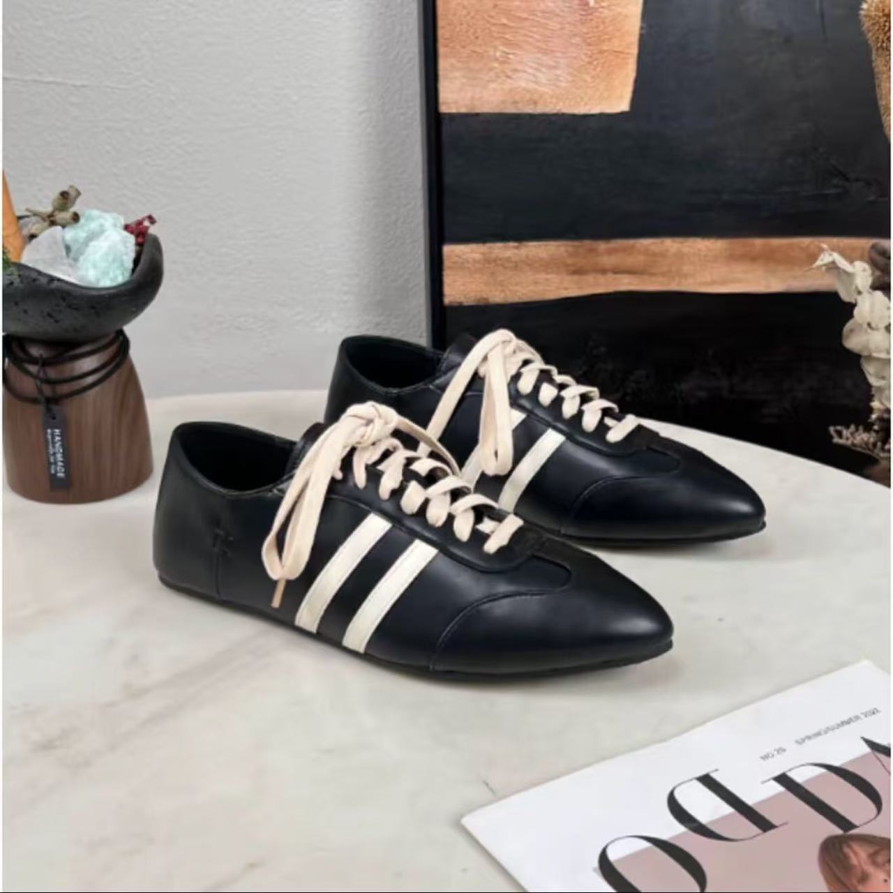 Women's Retro Flat Bottom German Training Lightweight Comfortable Niche Sports Casual Shoes
