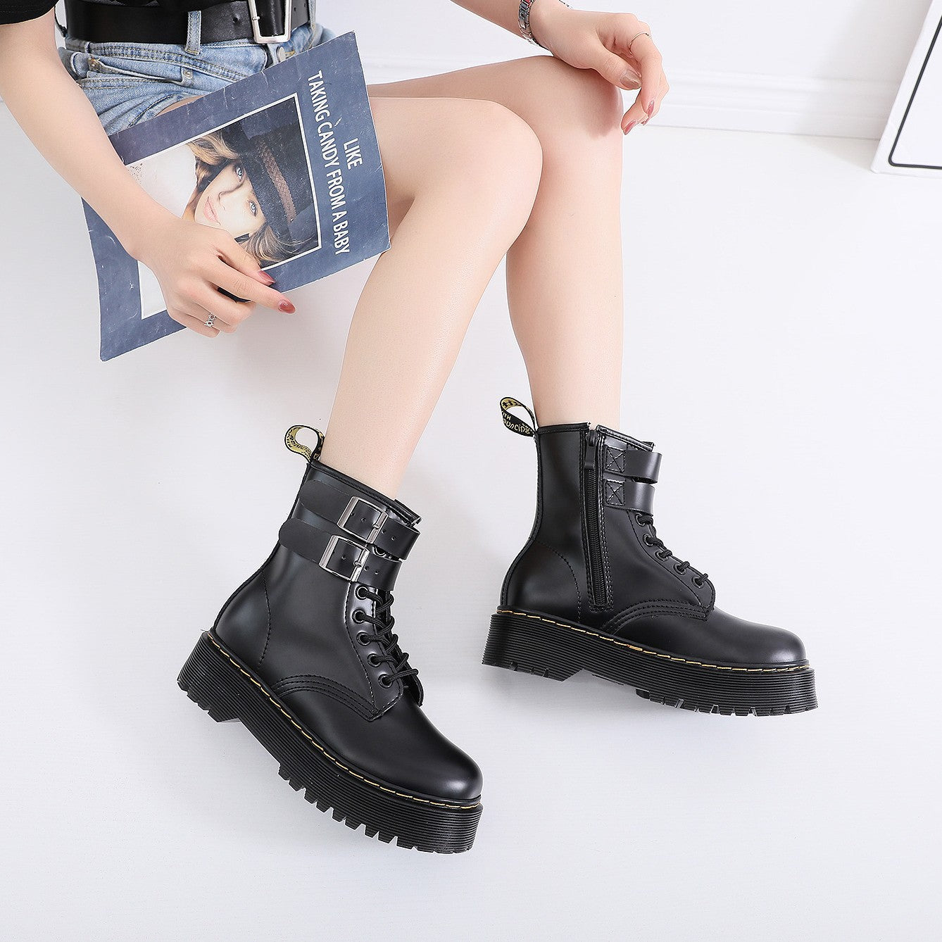 Women's Double Buckle Thick Bottom Martin Side Zipper Hasp Ankle Women's Leather Boots