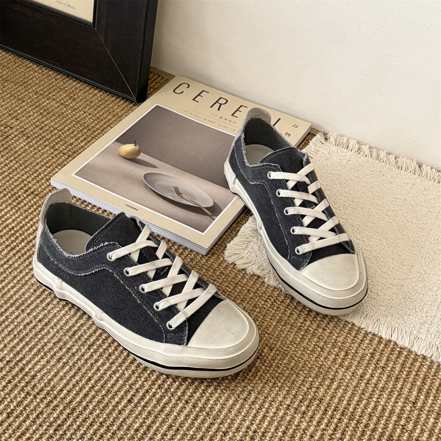 Women's Fashion Versatile Spring Classic Leisure Sneakers