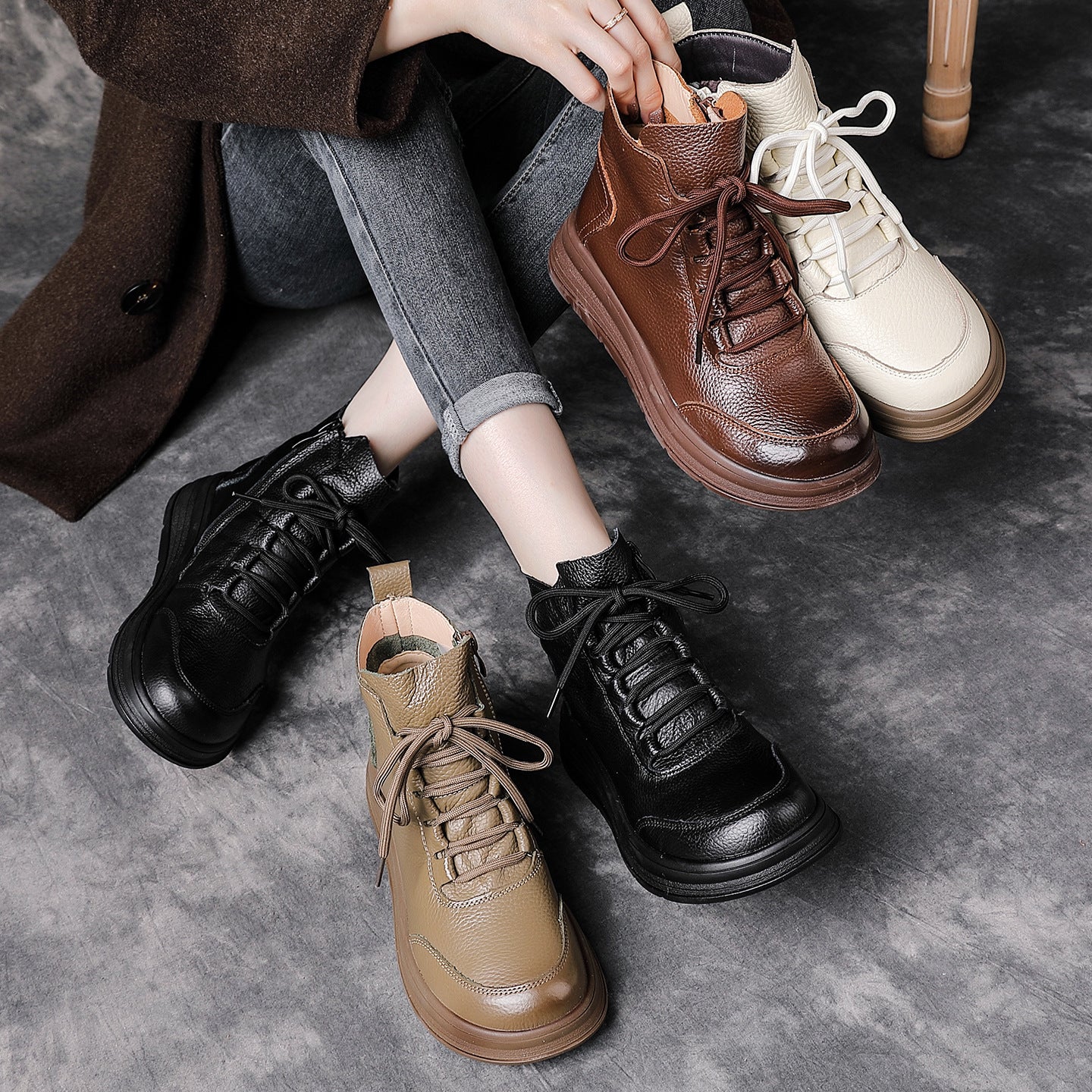 Women's Retro Lace Up Short Wedge Platform Round Head Boots