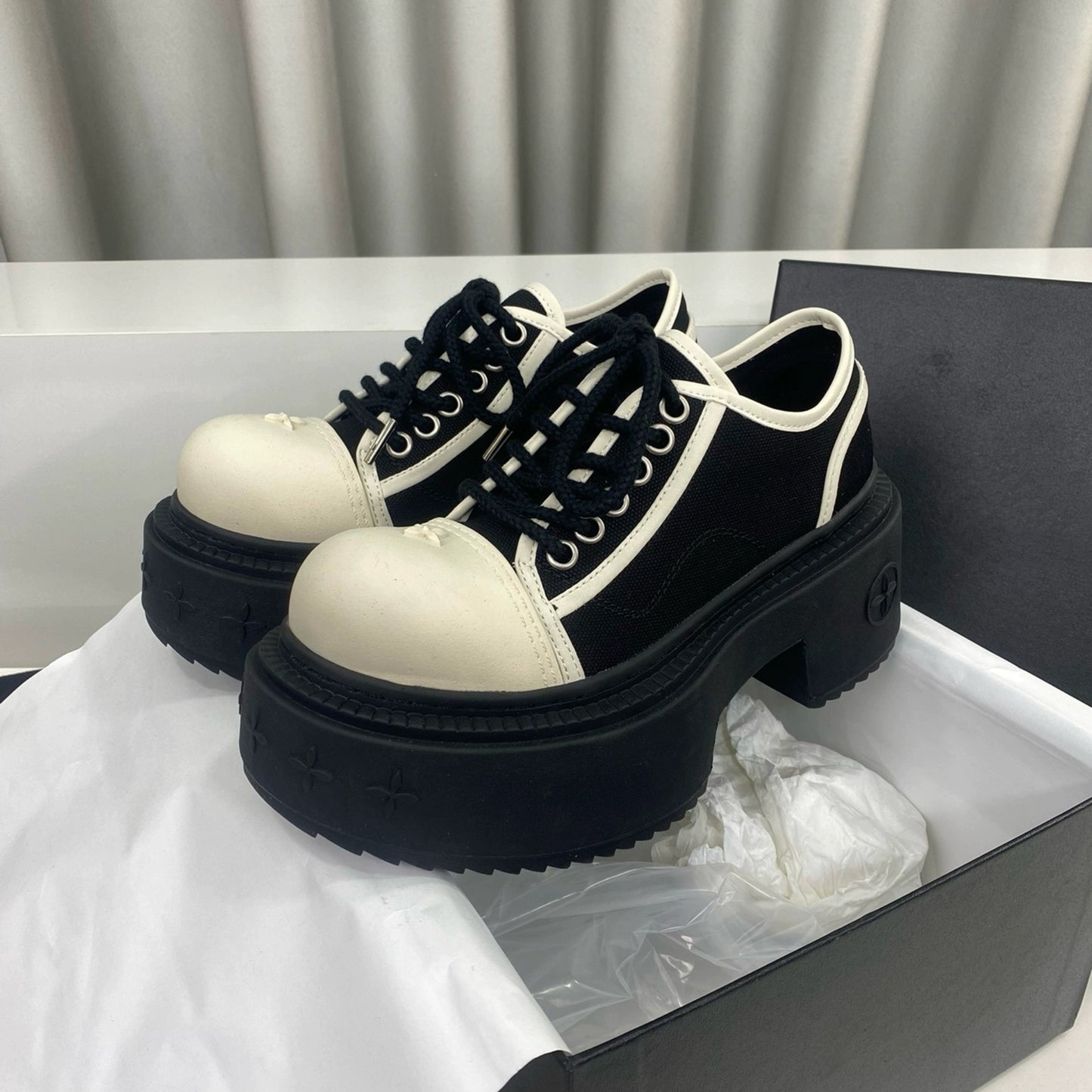 Women's Flower Vintage Genuine Platform Big Head Elevator Women's Casual Shoes