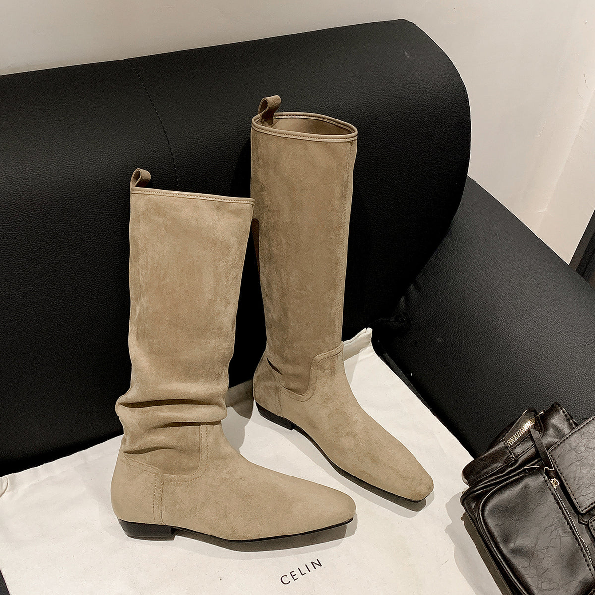 Women's Cowhide Version Retro Square Toe Pile Style Height Increasing Insole Women's Leather Boots