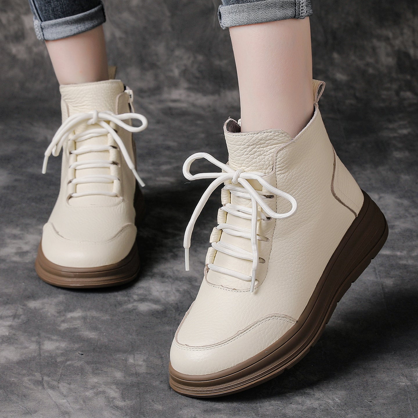 Women's Retro Lace Up Short Wedge Platform Round Head Boots