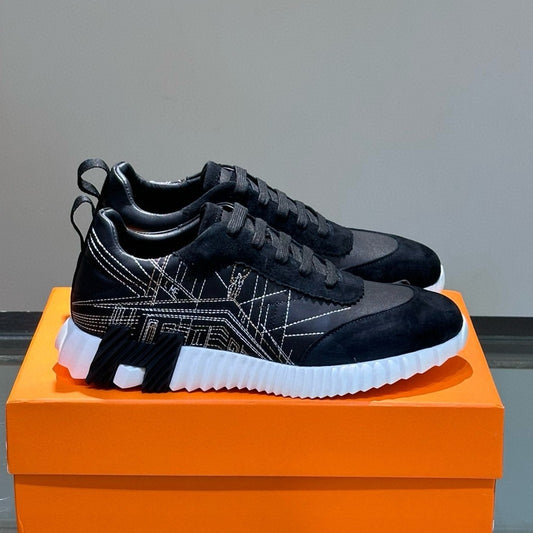 Embroidered Trendy Light Luxury Breathable Travel Men's Sports Shoes