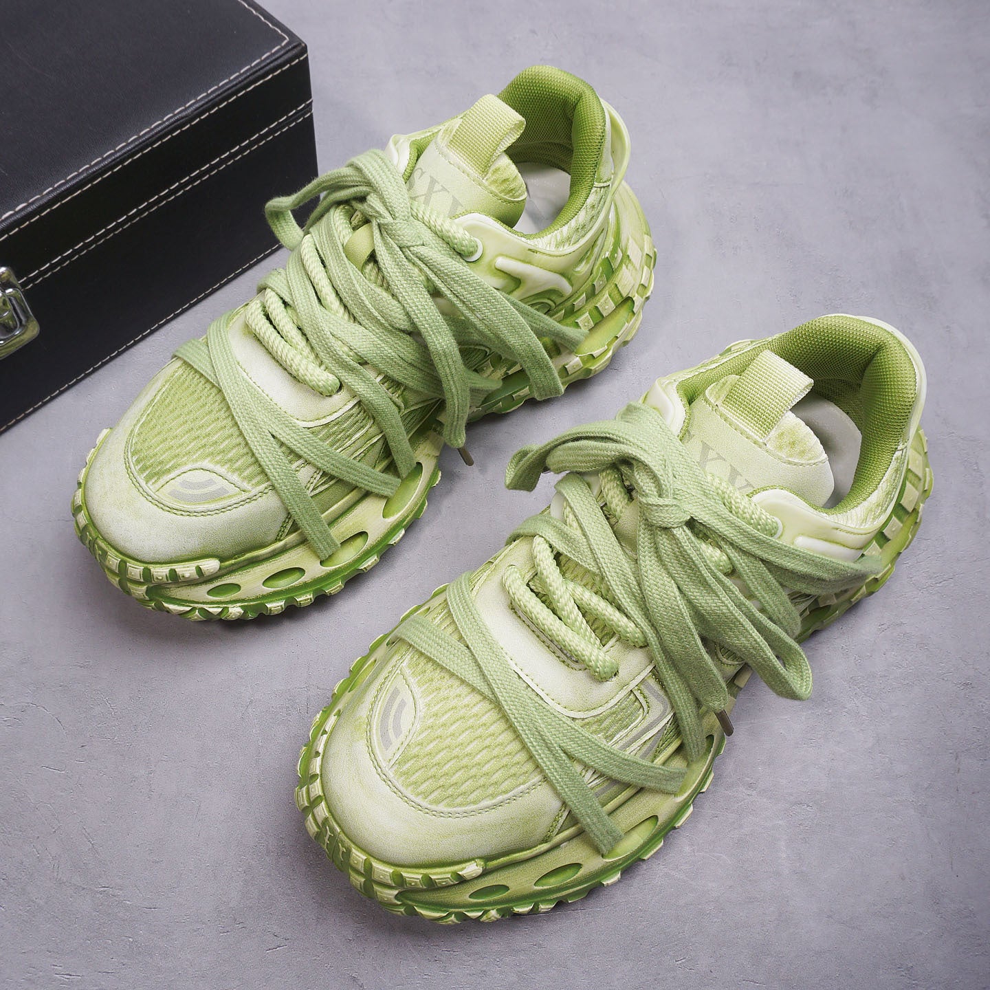 Men's Super Hot Dad Fashion Niche Platform Inner Men's Sports Shoes