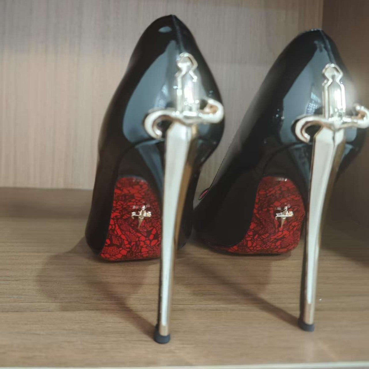 Women's Not Tired Feet Genuine Printed Red Bottom Pointed Dagger High-grade Women's Shoes
