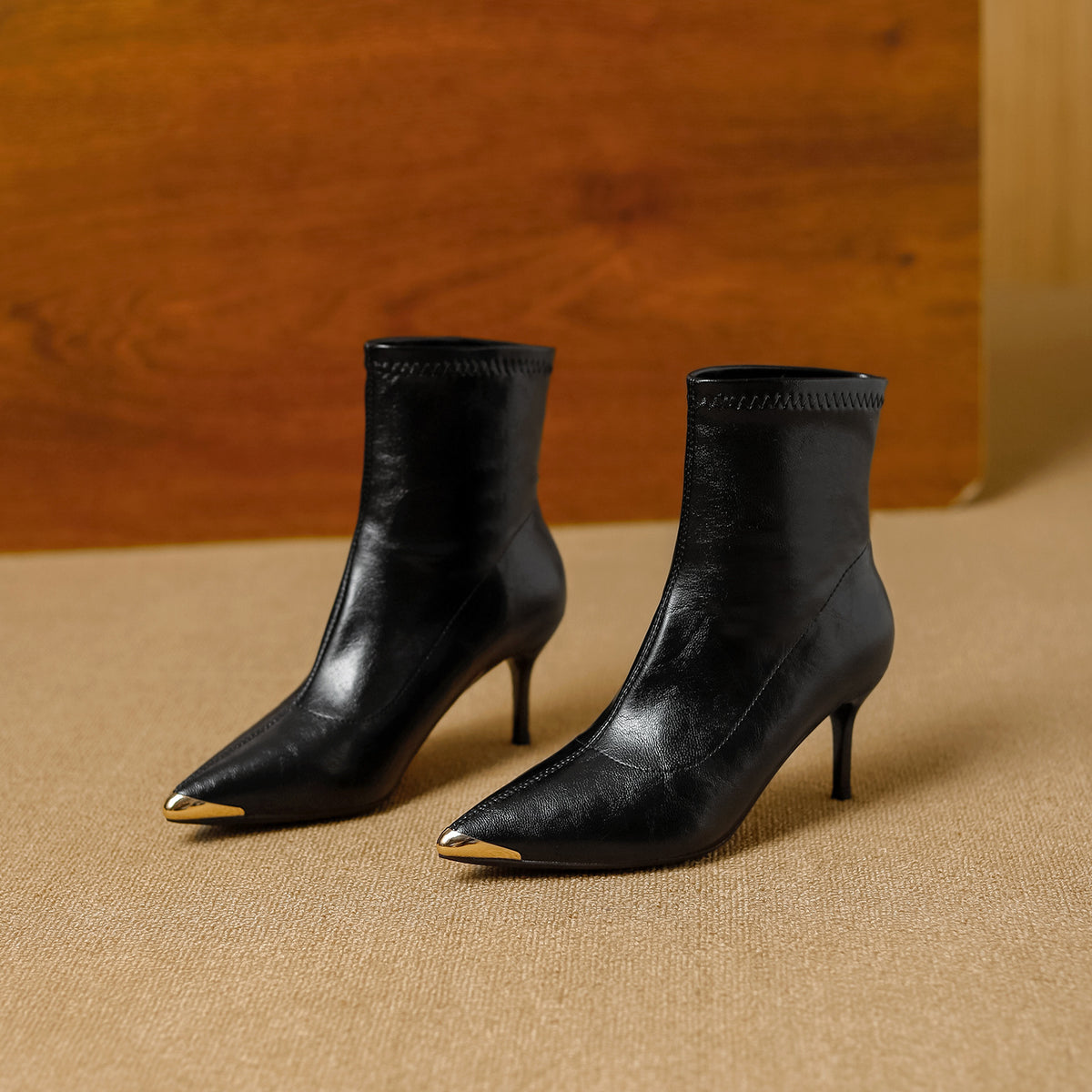 Women's High Short Temperament Wild Stiletto Metal Toe Cap Heels