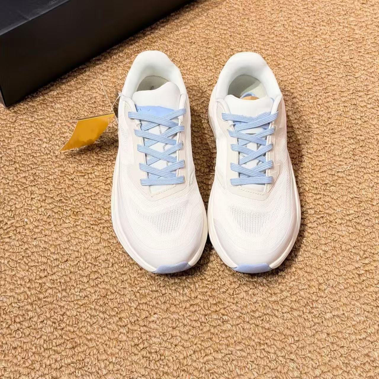 Graceful Unique Cool Lightweight Running Couple Men's Sports Shoes