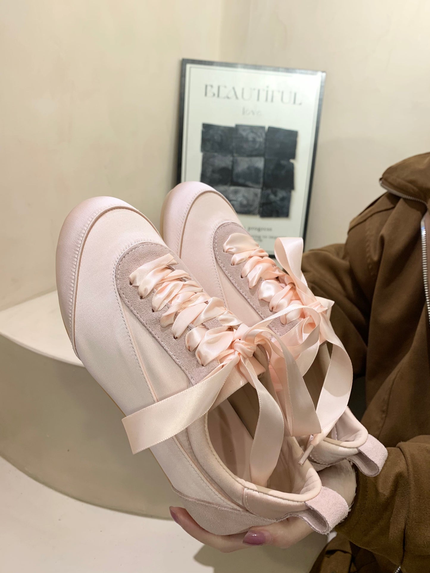 Women's Ballet Satin German Training Design Flat Fashion Women's Sports Shoes
