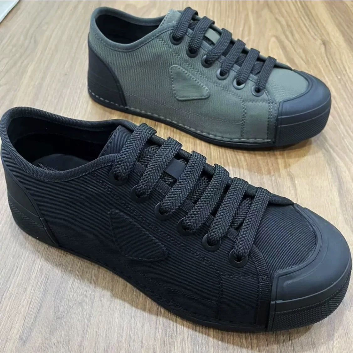 Men's Black Clown Faux Cool Business European Goods Men's Sports Shoes