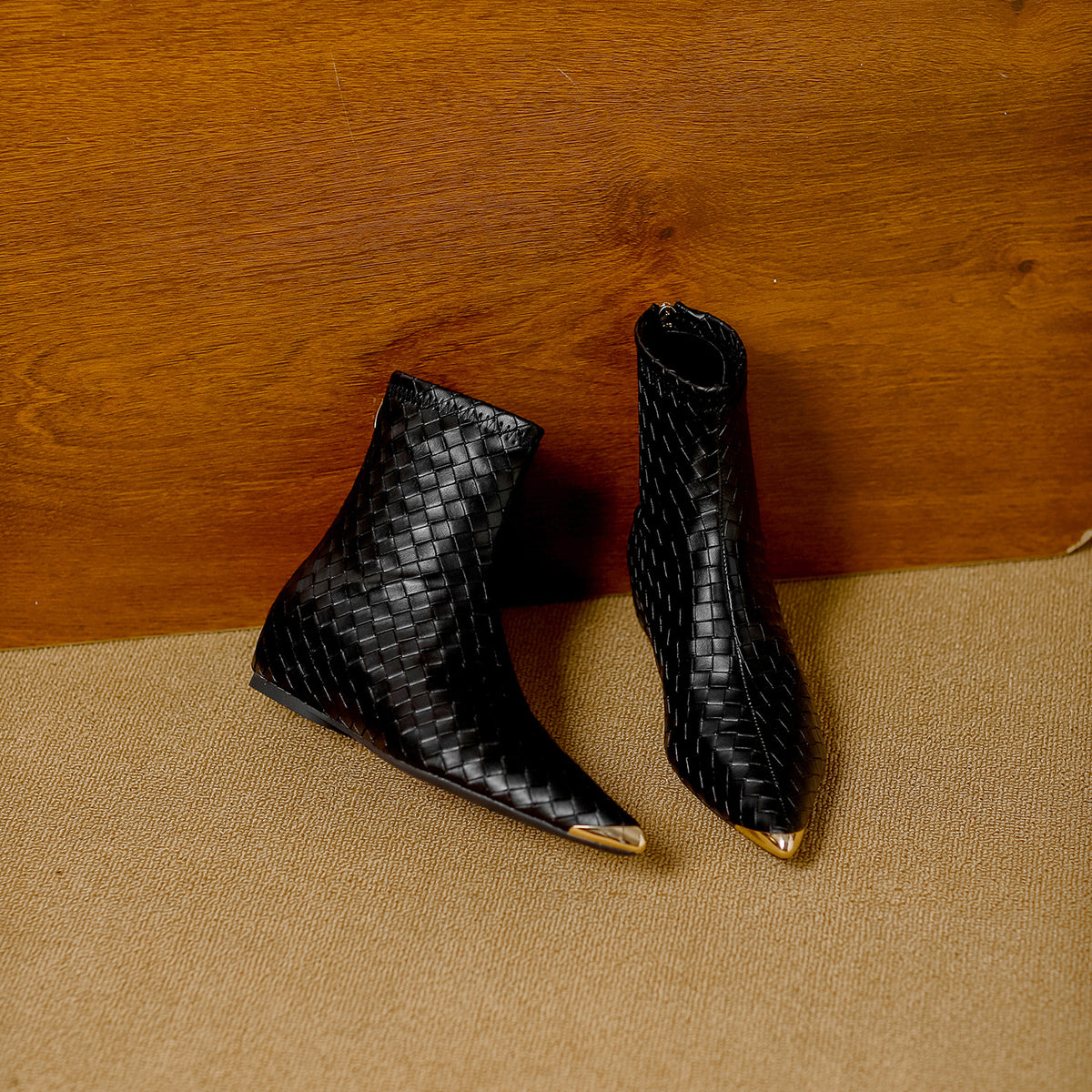 Women's Inner Height Increasing Elegant Pointed Woven Women's Leather Boots
