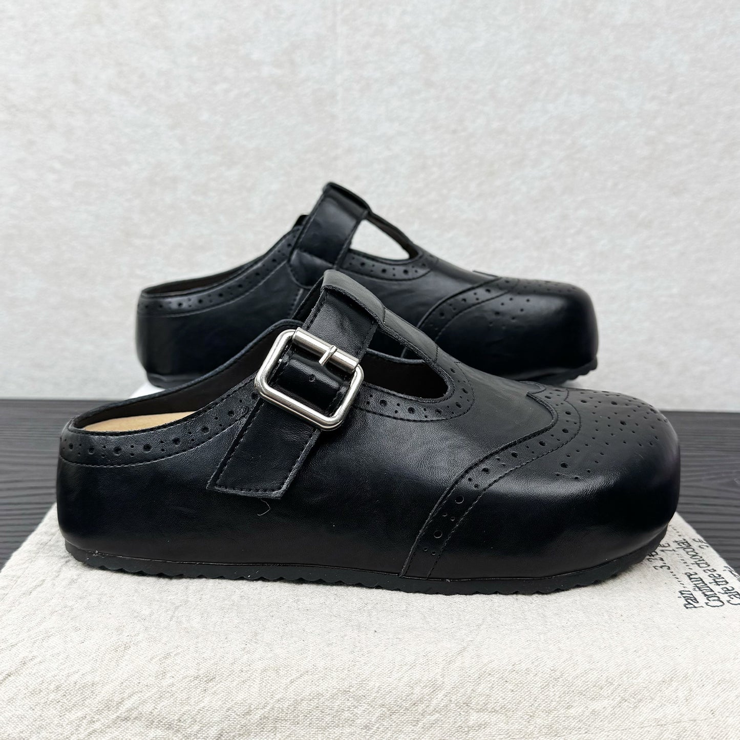 Women's Easy Matching Thick Bottom Toe Cap For Frosted Soft Women's Casual Shoes