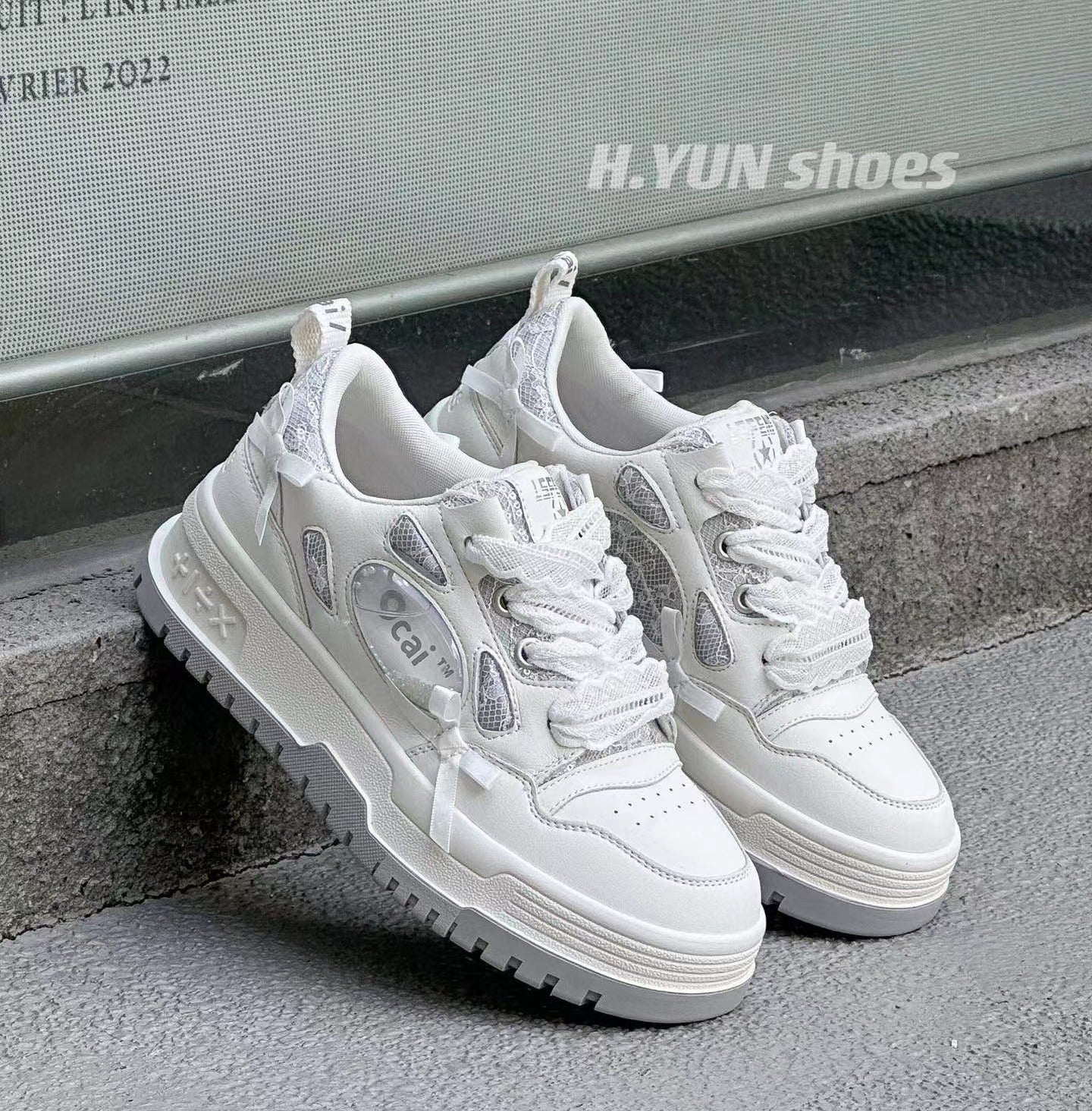 Red Rhyme Design Dad White Breathable Retro Sports Casual Shoes