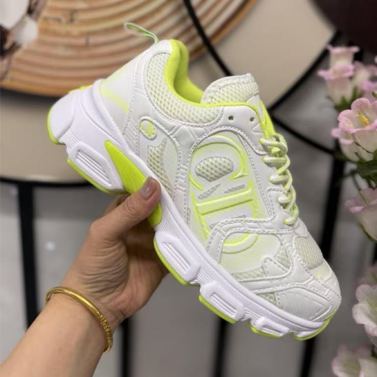 Women's & Men's Couple Fashion Lightweight Running Breathable Comfort Men's Sports Shoes
