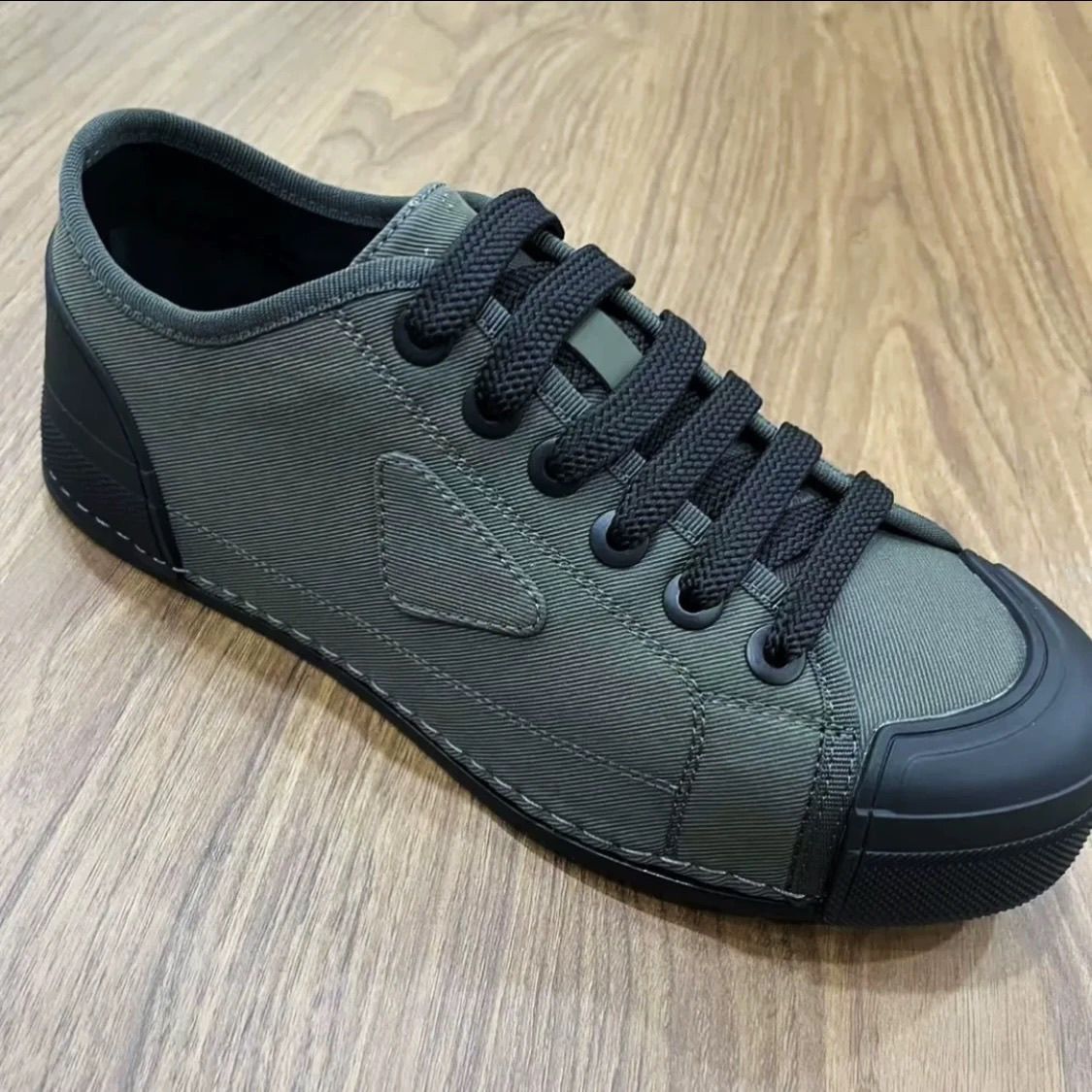 Men's Black Clown Faux Cool Business European Goods Men's Sports Shoes