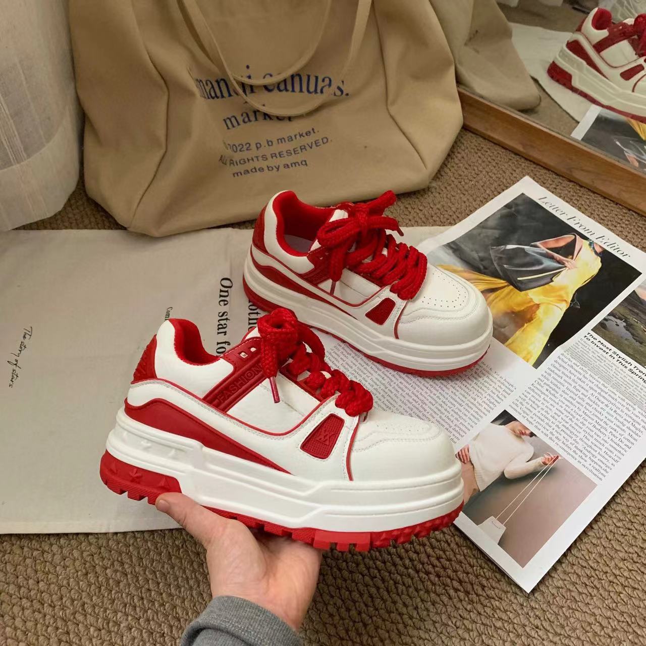 Women's Little Chubby V Home White Platform Height Increasing Four Sports Casual Shoes