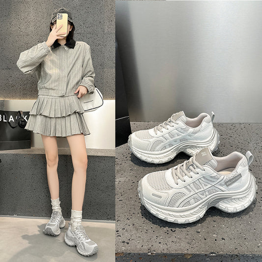 Women's Foam Suction Grinding Bottom Mesh Tire Lace Up Round Toe Women's Sports Shoes