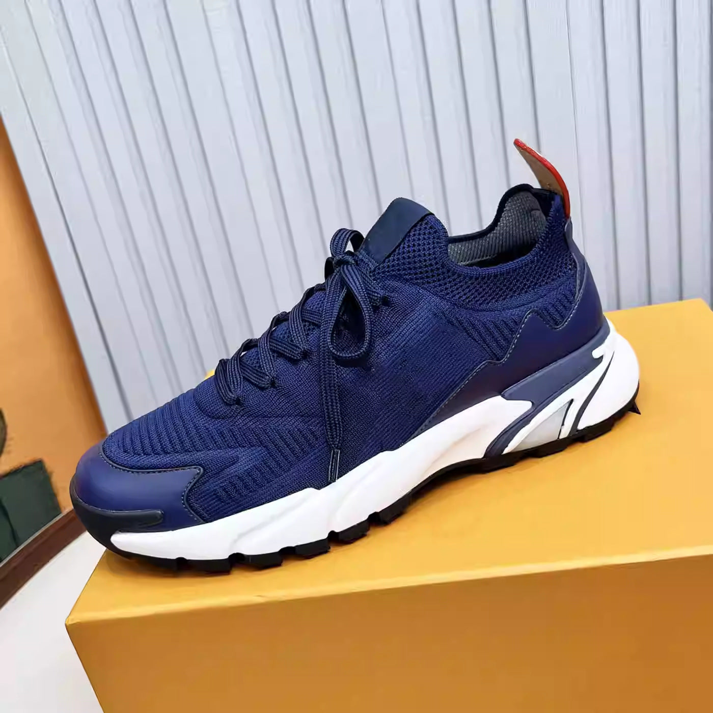 Women's Mesh Style Fashion Round Toe Mid Large Size Men's Sports Shoes