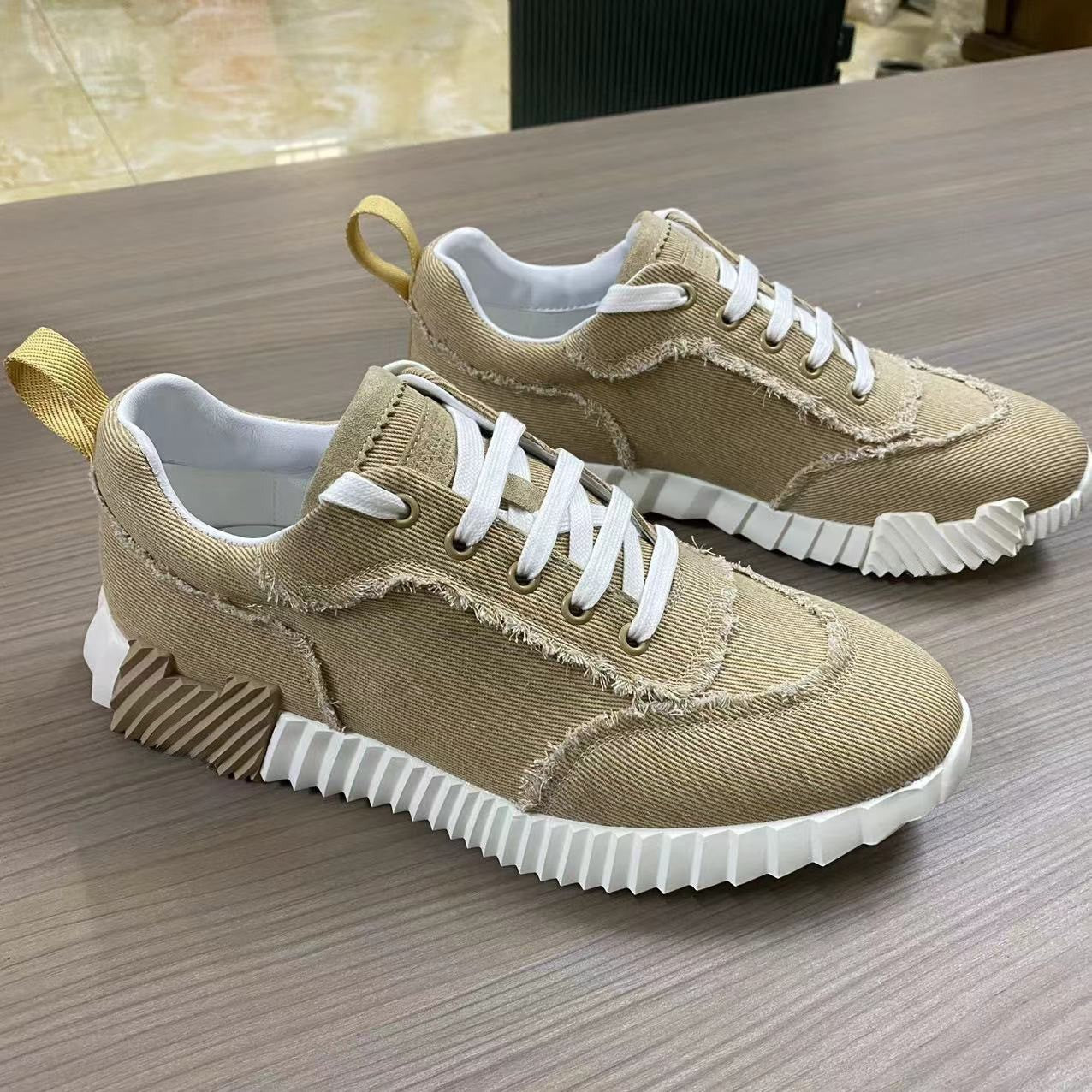Women's Breathable Mesh Dad Lightweight Comfortable Flats Sneakers