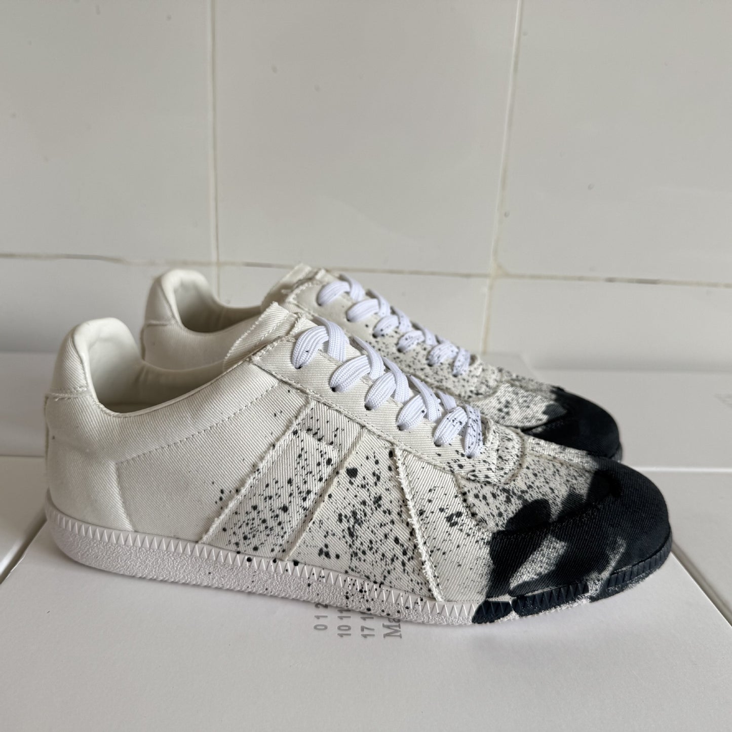 Women's & Men's Rubber Sole Low Top Genuine German Men's Sports Shoes