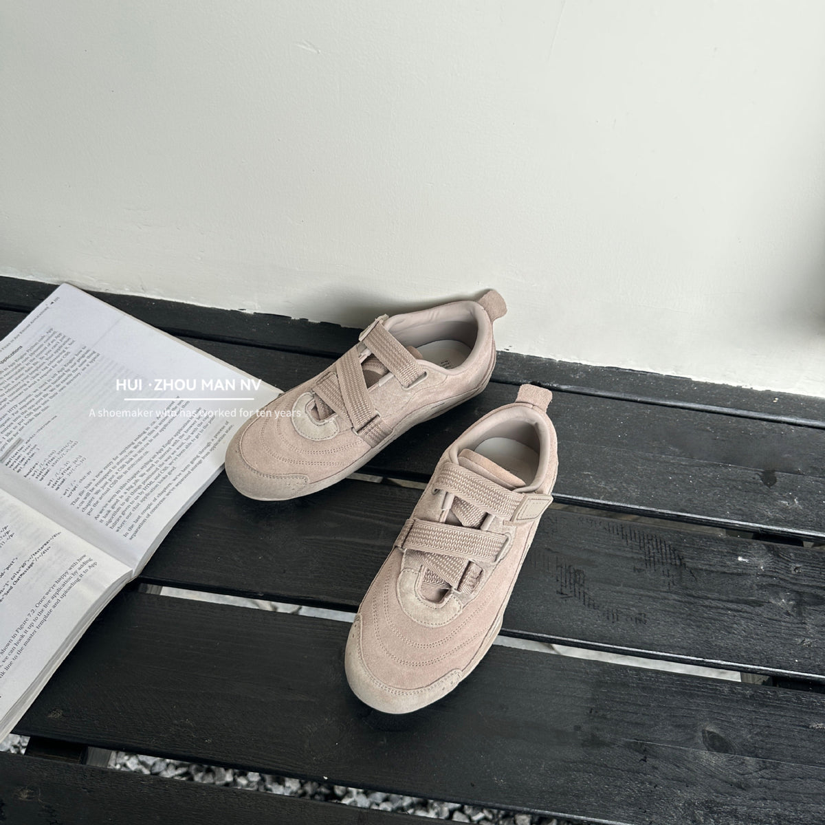 Women's Retro Ballet Training French Velcro Flat Women's Sports Shoes