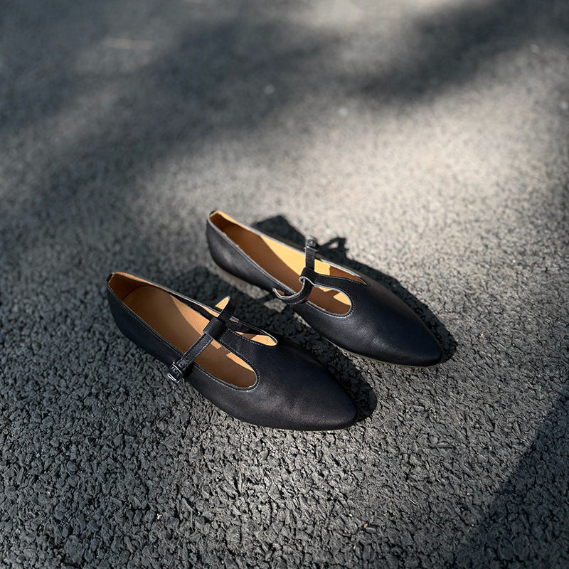 Women's Pointed Flat Buckle Mori Style Retro Solid Color Women's Casual Shoes