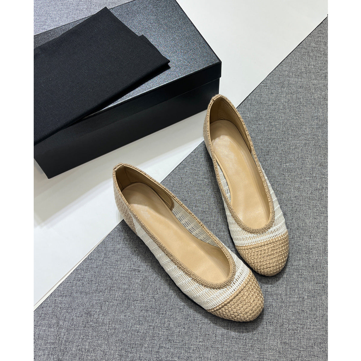 Women's Color Matching Straw Mesh Hollow Flat Women's Fashion Shoes