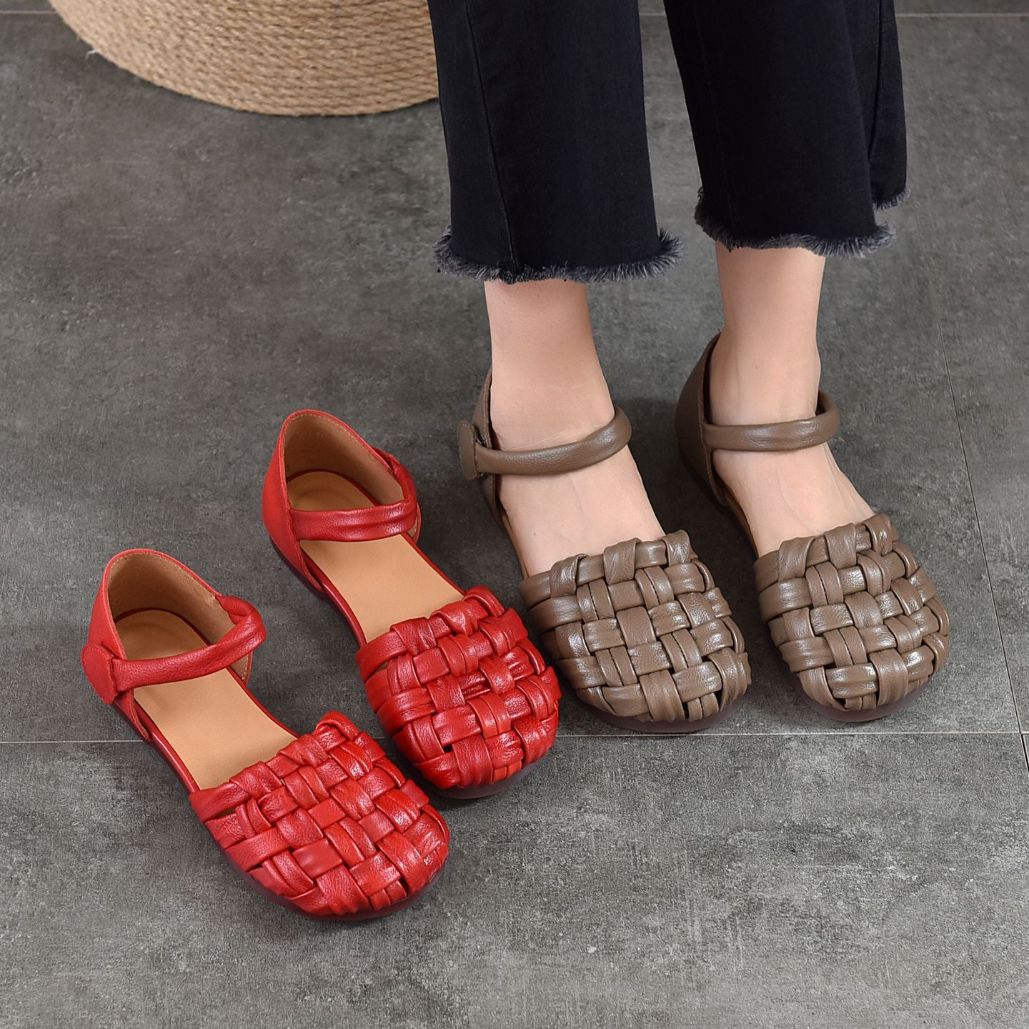 Women's Layer Cowhide Hand-woven Closed Toe Hollow With Strap Flat Sandals