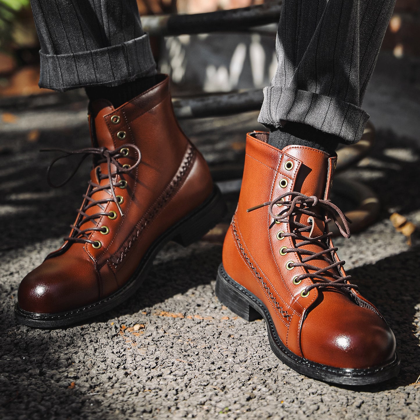 Men's British Style Polished Worker Batches Vintage Men's Leather Boots