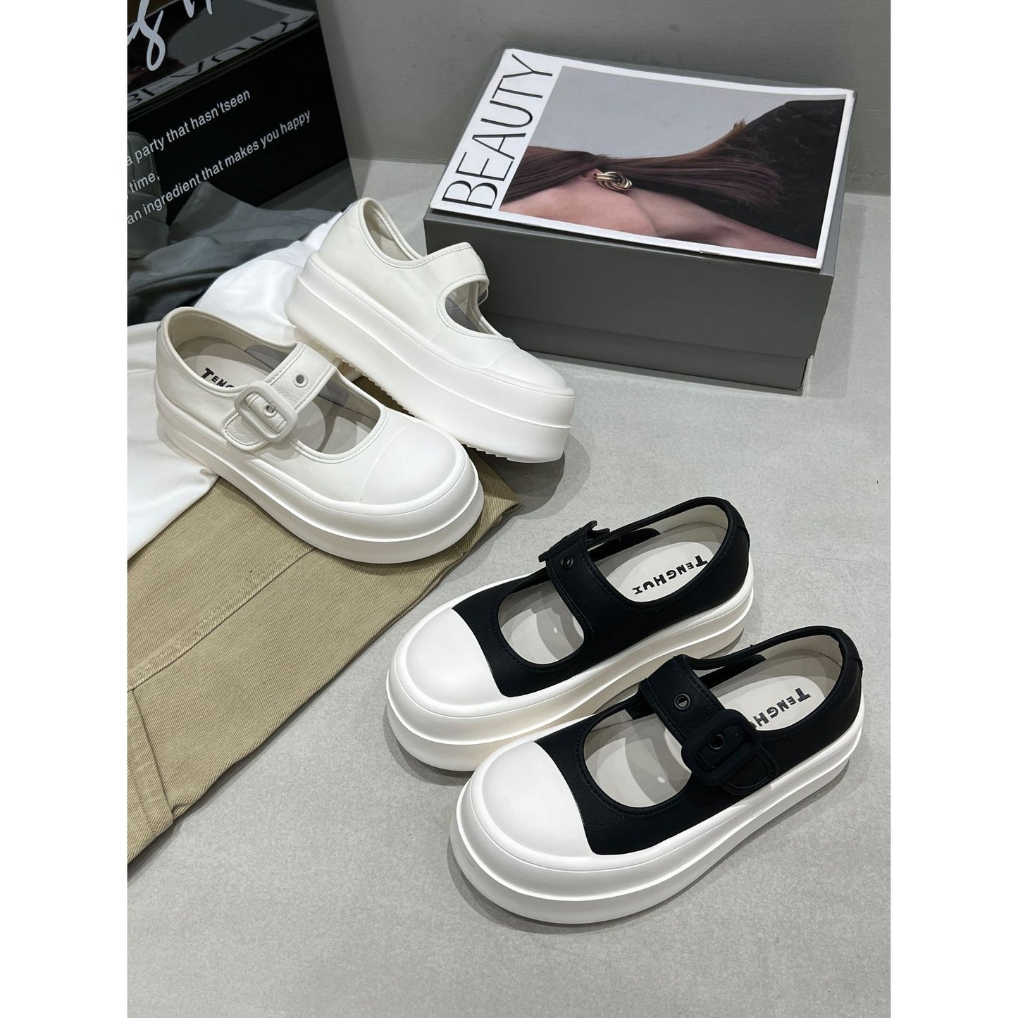 Women's Thick Bottom Heightened Easy Wear Breathable Sports Casual Shoes