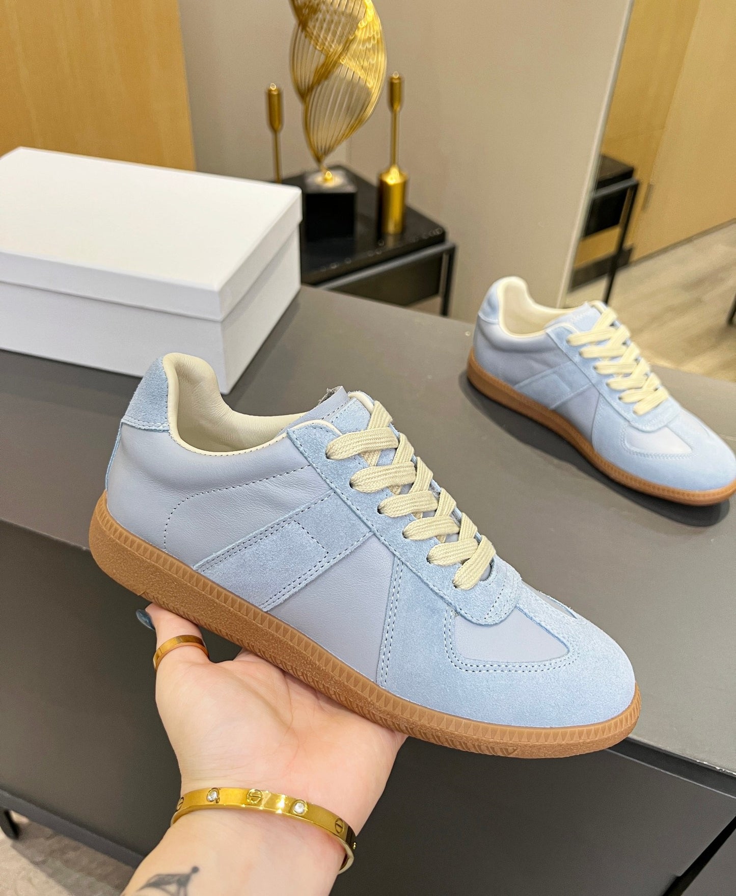 Women's Training Classic White Flat Bottom Comfort Sports Casual Shoes