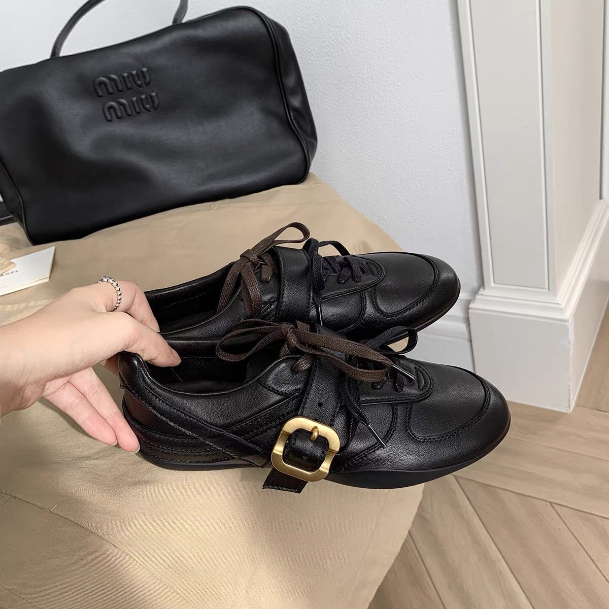 Women's Genuine Retro Style Belt Buckle German Training Round Toe Lace Women's Sports Shoes