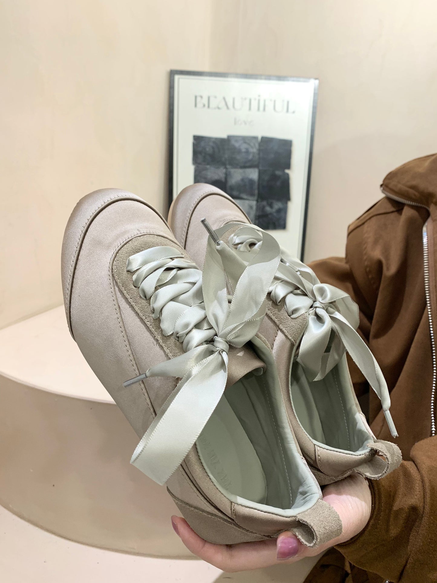 Women's Ballet Satin German Training Design Flat Fashion Women's Sports Shoes