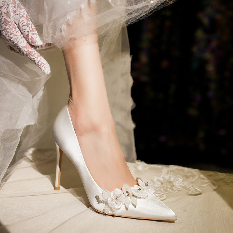 Women's Stiletto Pointed Low-cut White Flower Satin Bridal Women's Fashion Shoes