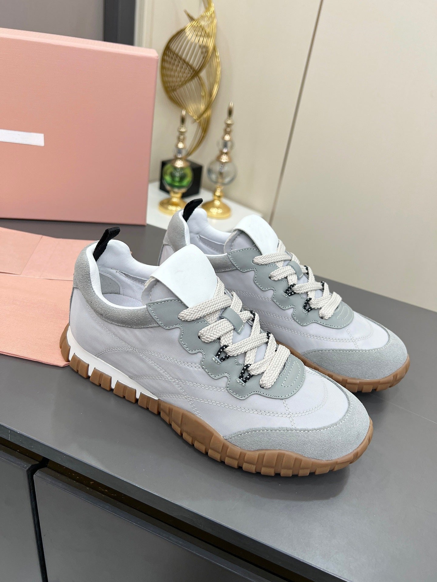 Women's & Men's Round Toe Tire Pattern Fashionable Retro Sports Casual Shoes