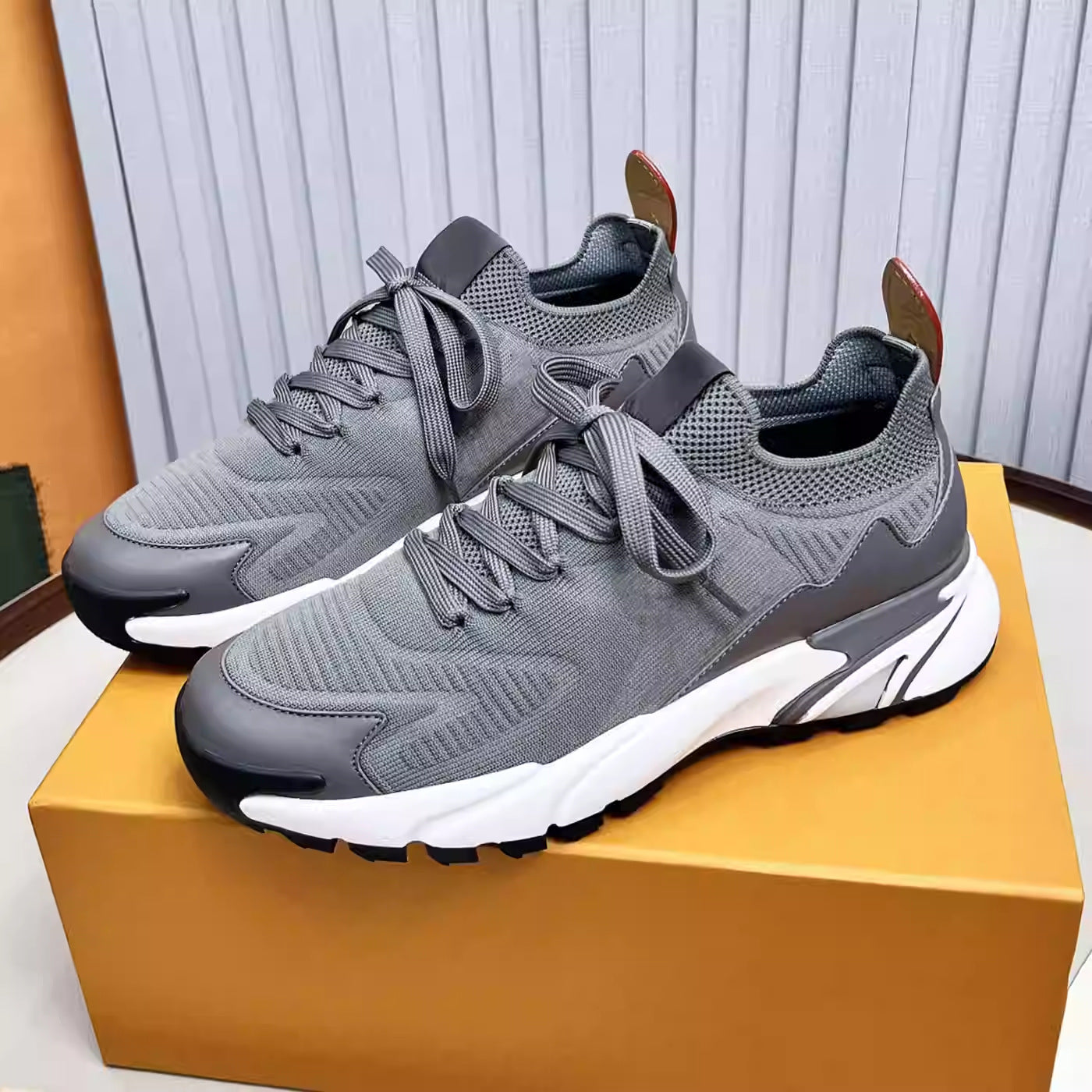 Women's Mesh Style Fashion Round Toe Mid Large Size Men's Sports Shoes